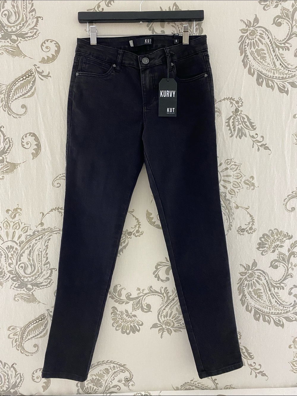 Kut from the Kloth Kurvy Diana Skinny - Picture 2 of 12